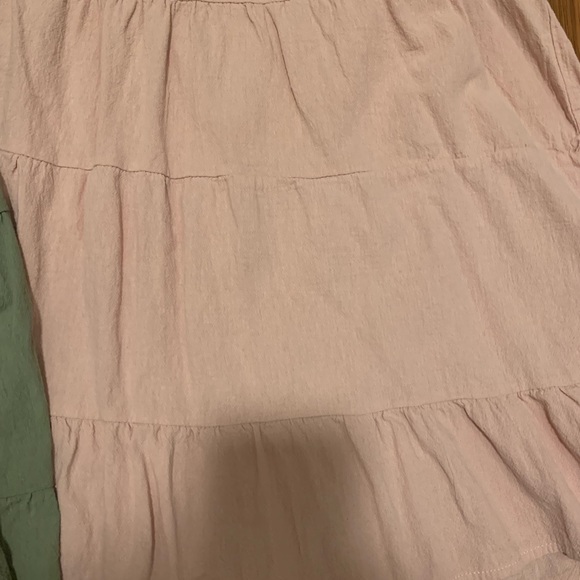 *2 for $10 item* Set of two tank tops - Picture 2 of 10